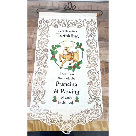 RARE Christmas Wall Hanging With Reindeer & Holly Design - Picture 1 of 2